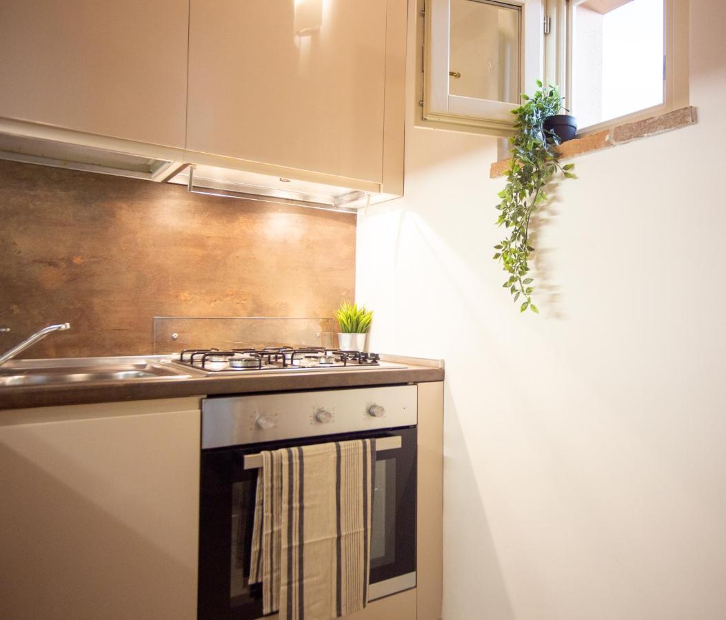Chic Apartment In The Historic Center Of Perúgia Exterior foto